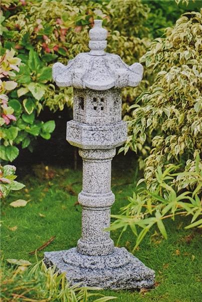 Lanterne japonaise Kasuga ht 60 granit massif taillé - Central Jardin