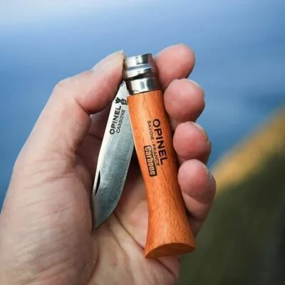3123841130600_opinel_6_carbone-2.webp