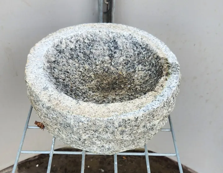 [136193] Bain oiseaux rond granit D25 cm Ht 9 cm