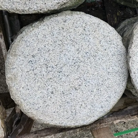 Pas japonais granit gris D 35 Ht 6 cm / pièce (REF)