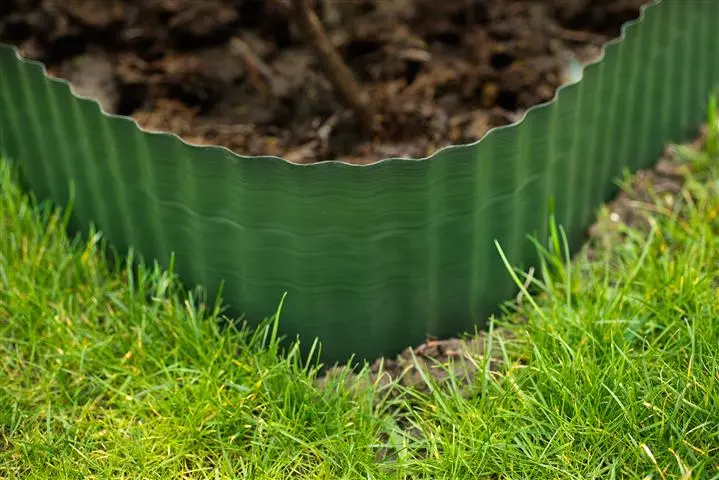 Bordure ondulée PVC vert - H15 cm x 9 m