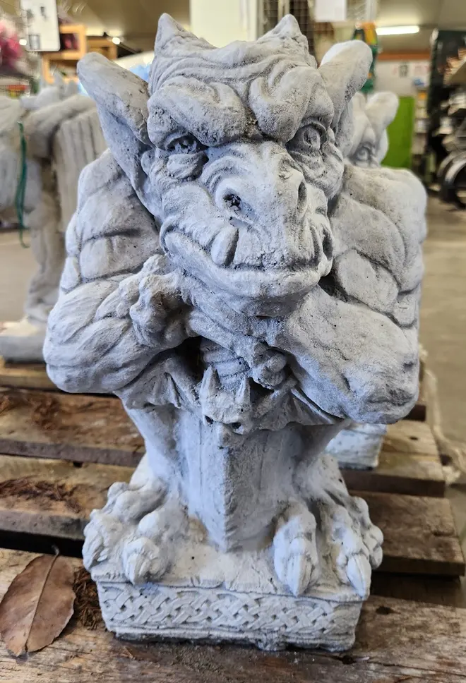 Gargouille Ht 40 cm beton (REF)