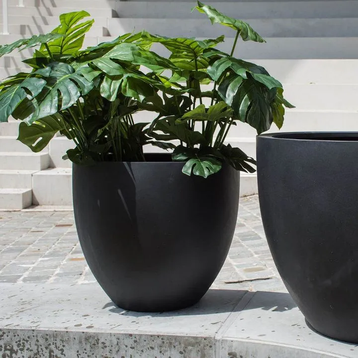 [1000538] Pot Egg Fiberstone Black D50 H44 cm (VDG)