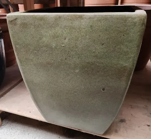 [140164] Pot émaillé Carré Conique GREEN 44 H54 cm (JDB)