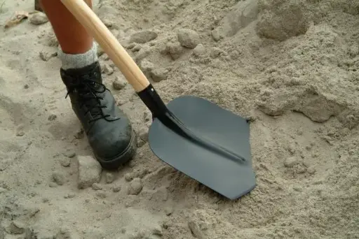 [133465] Pelle à sable N2 Pro avec manche bois 130 cm Polet